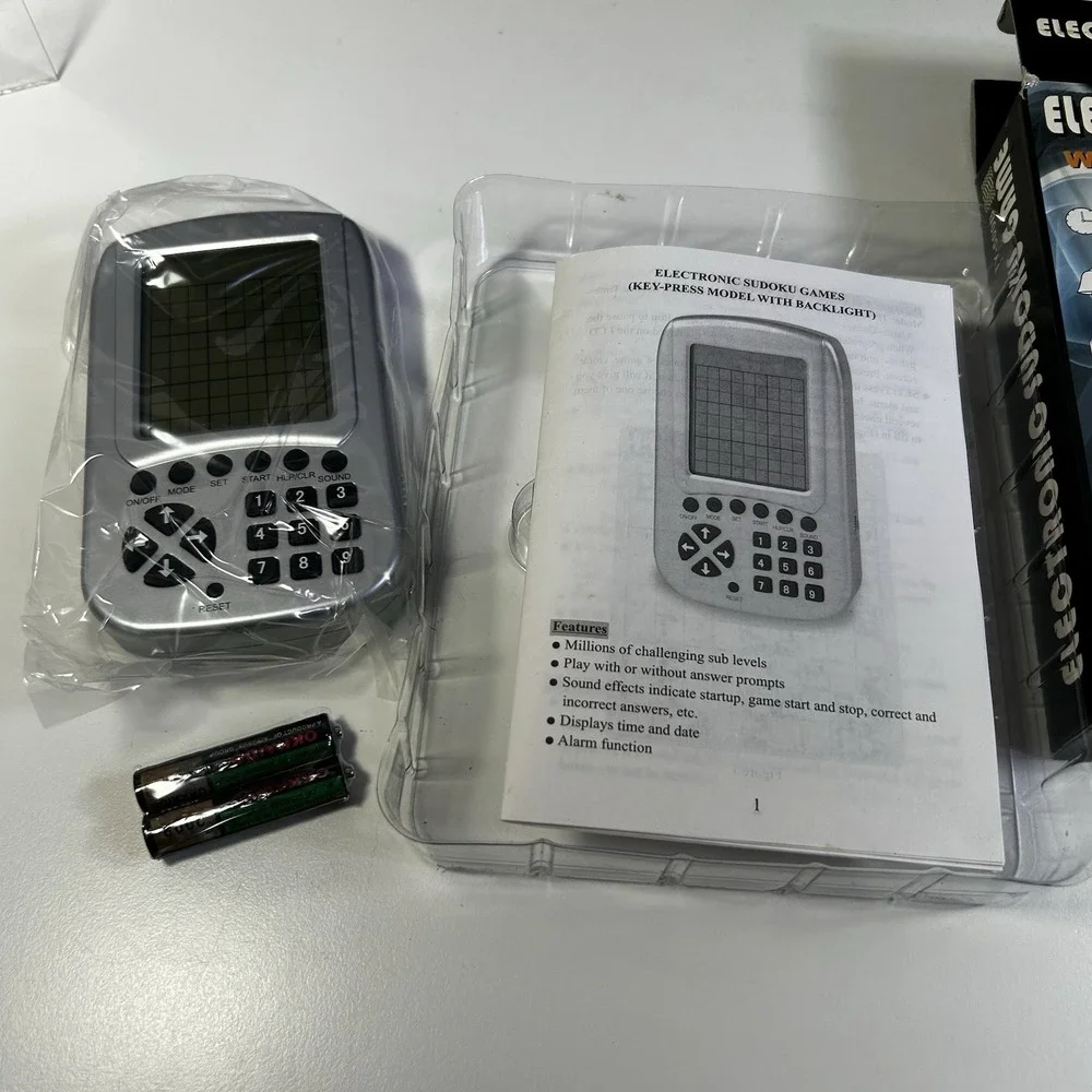 NEW‎ OPEN BOX iGadget Electronic Sudoku Game TY-500B Backlit Handheld Puzzle